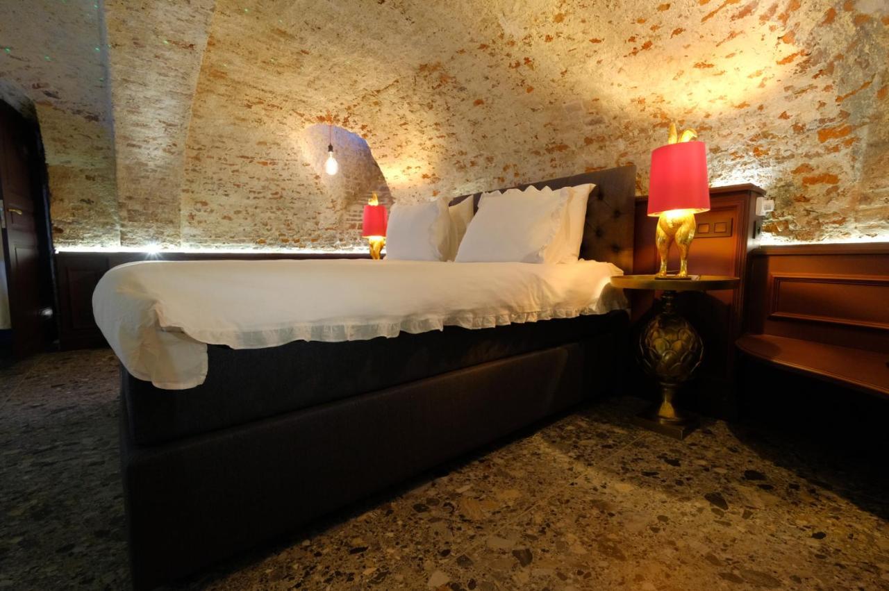Secret Jacuzzi Mons - Parking Prive Gratuit B&B 외부 사진