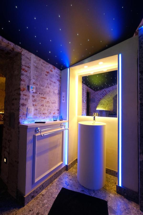 Secret Jacuzzi Mons - Parking Prive Gratuit B&B 외부 사진